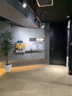 FULL BASE 本店の店舗画像1