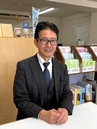 担当者ですの人物画像