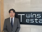 ツインズエステート株式会社　本店_staff3_image1780656398.jpg