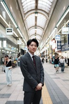 岡田慎平の人物画像