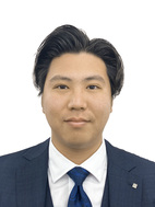 岡田　龍明 (おかだ　たつあき)の人物画像