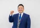 フロンティアホールディングス　大阪本店_staff2_image1781843172.png