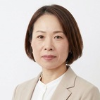 須藤千鶴の人物画像