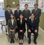 皆様のご来店お待ちしております♪の人物画像