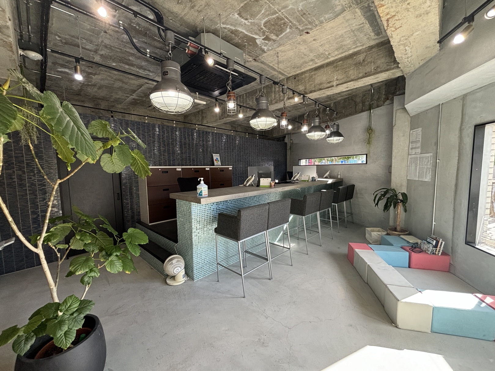 アースデザイン　本店