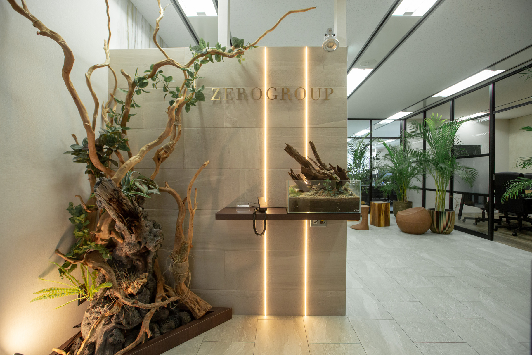 ＺＥＲＯ　ＧＲＯＵＰ　本店の店舗写真1