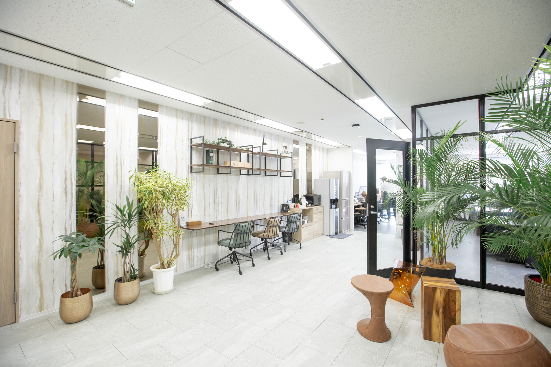 ＺＥＲＯ　ＧＲＯＵＰ　本店の店舗写真2