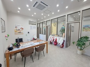 フロンティアホールディングス　西宮店の店舗内観の写真
