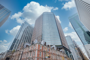 J.P.RETURNS株式会社の東京駅・二重橋駅から地下直通で来社いただけます。の写真