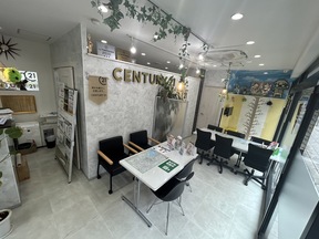 CENTURY21 REIWAの店舗内観の写真