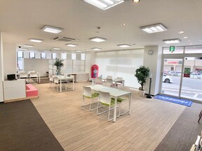 明弘株式会社　ハウスドゥ  瀬戸中央の店内の様子の写真