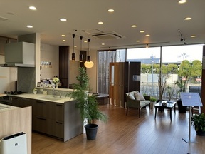 三和商事株式会社の店舗内観の写真