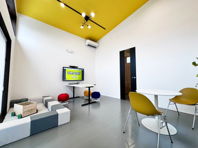 株式会社サニープレイスの店舗内観の写真