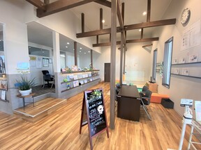 株式会社あくしゅ　ハウスドゥ  西区こも原の店舗内観の写真