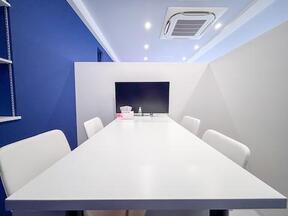 ハウスドゥ  江坂　有限会社ミルキーウェイの店舗内観の写真