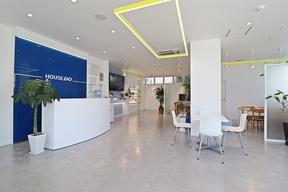 株式会社ハウスドゥ・ジャパン　ハウスドゥ 家・不動産買取専門店 糸満の店舗内観の写真