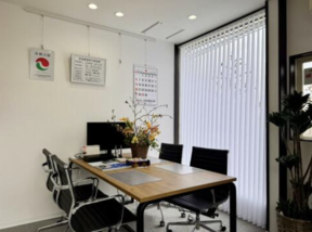リアルティ株式会社　本店の店舗内観の写真