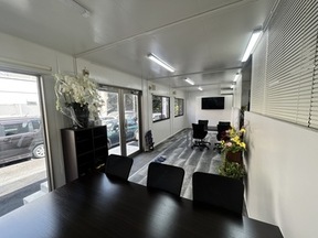 しずおか中央不動産販売株式会社　本店の店舗内観の写真