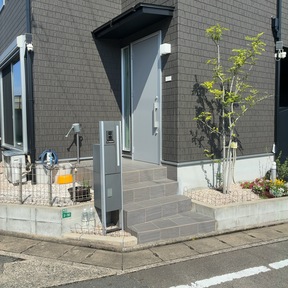 つどい不動産株式会社　本店の外観の写真