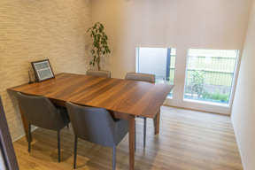 一新建設株式会社　不動産ショップの店舗内観の写真