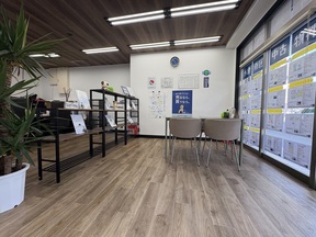 株式会社J factories　ハウスドゥ片野四丁目の店舗内観の写真