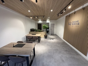 株式会社関東住販　本店の店舗内観の写真