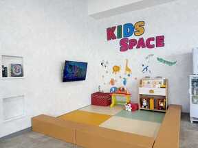 株式会社ｎａｇａｍｏｃｈｉ　本店のキッズスペースの写真