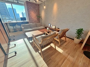 株式会社Re.建設　本店の店舗の内観の写真