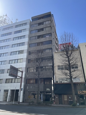 株式会社グランアレス　本店の店舗の外観の写真