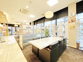 株式会社山一ホーム　本店の店舗の内観の写真
