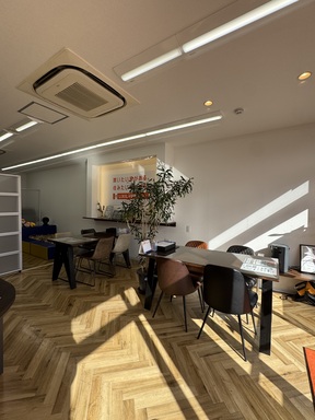 株式会社ヒカリアホーム　本店の店舗の内観の写真