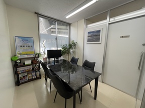 株式会社奥村不動産　本店の店舗の内観の写真