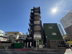 有限会社志楽社　本店の店舗の外観の写真
