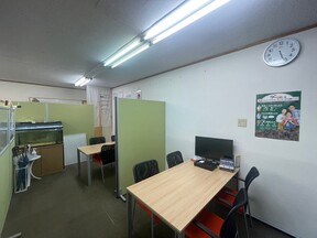 合同会社ＯＮＥ　ｌｉｖｅ　本店の店舗の内観の写真