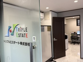 トリプルエステート株式会社　本店の店舗の内観の写真