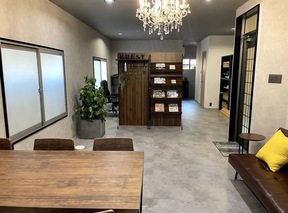 店舗の内観の写真