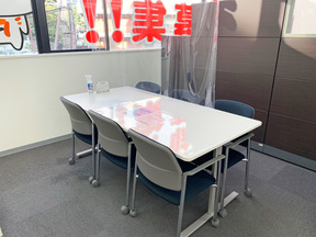 株式会社福屋不動産販売　枚方店の店内の様子の写真