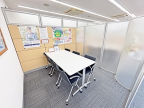 株式会社福屋不動産販売　深江橋店の店内には商談ブースを４席ご用意しております！の写真