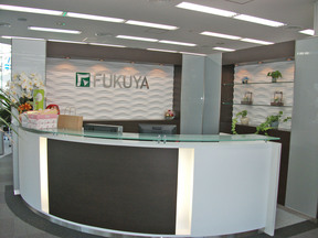 株式会社福屋不動産販売　難波店の店内の様子の写真