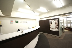 株式会社福屋不動産販売　荻窪店の店内内観の写真