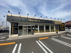 センチュリー21 ウイングホームの駐車10台可能ですの写真