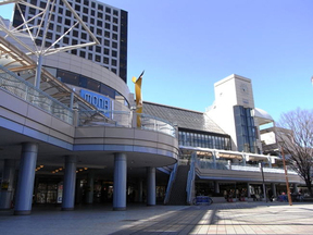 ロイヤルハウジンググループ　ロイヤルハウジング販売(株) モナ新浦安ショップの店舗外観の写真