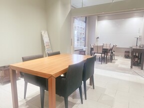 ロイヤルハウジンググループ　ロイヤルハウジング販売(株) 品川八潮ショップの落ち着いてご相談していただけます。の写真