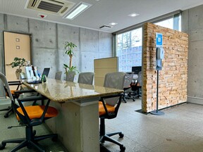 有限会社丸榮住販の店内の様子の写真