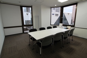 株式会社福屋不動産販売　府中店の店内の様子の写真