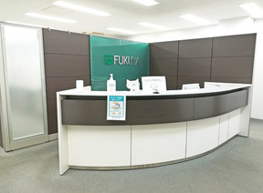 株式会社福屋不動産販売　立川店の店内の様子の写真