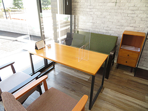 ポラスグループ　(株)中央住宅 ポラス住まいの情報館 三郷中央営業所のお打ち合わせスペースの写真