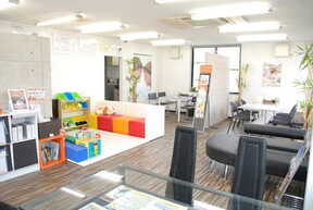 トータテ住宅販売株式会社　西情報センターの店内の様子の写真