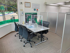 株式会社福屋不動産販売　京阪くずは店の店内の様子の写真