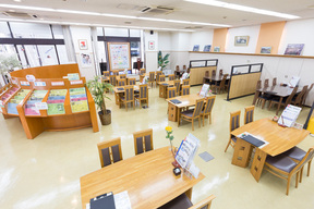 朝日土地建物株式会社　町田本社の店内の様子の写真